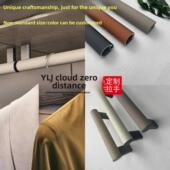 意大利风格 顶装 立式 衣柜衣轨横条皮革卡其色吊装 可及奢华高端皮 式