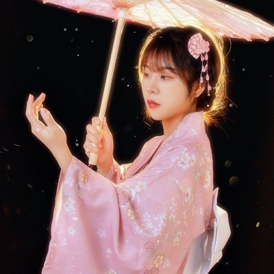 日本传统女士和服浴衣粉