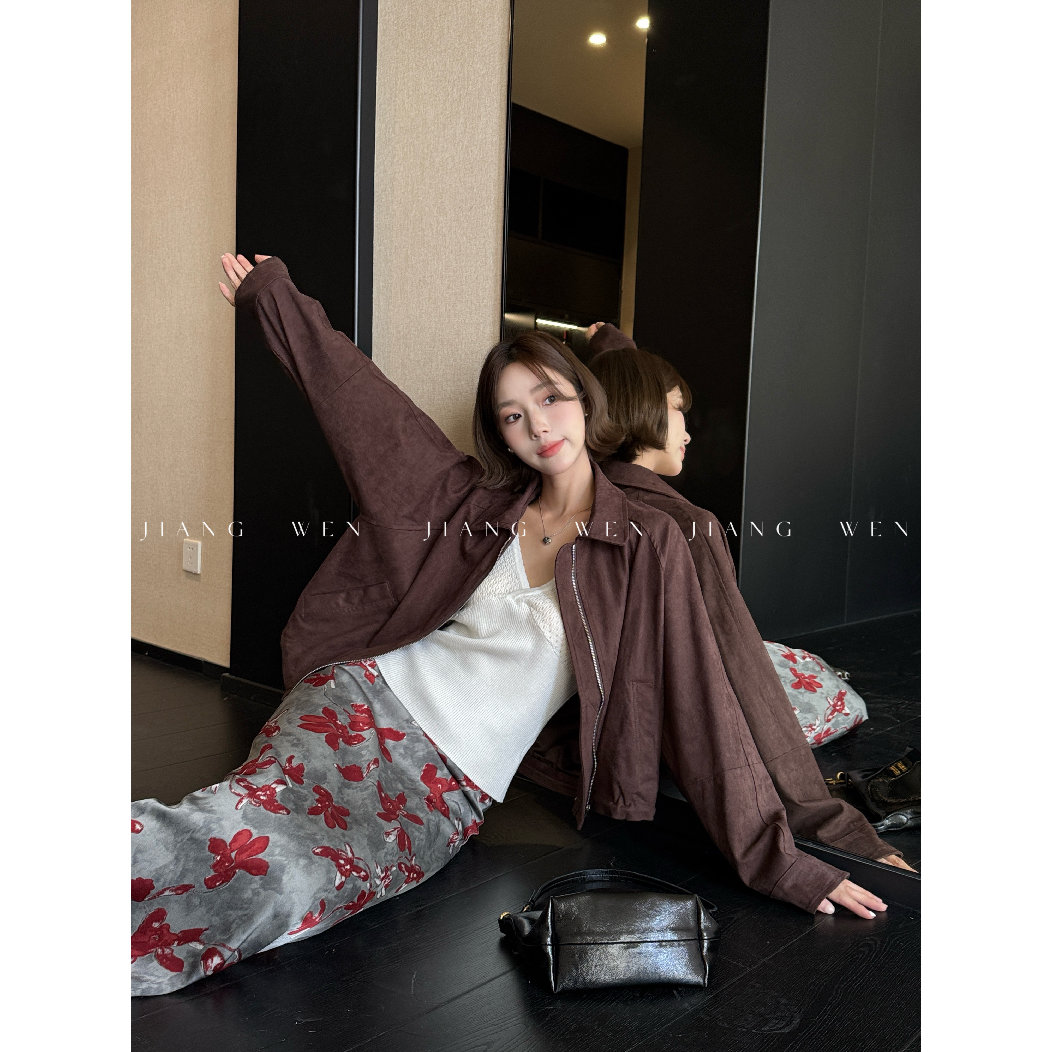 姜雯美拉德咖色夹克外套短款麂皮绒翻领棕色机车服复古抽绳下摆秋