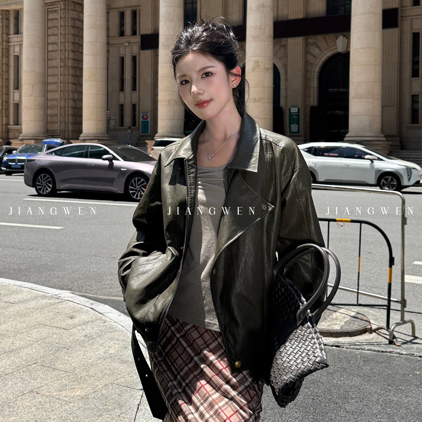 姜雯复古高级感PU皮皮衣夹克女