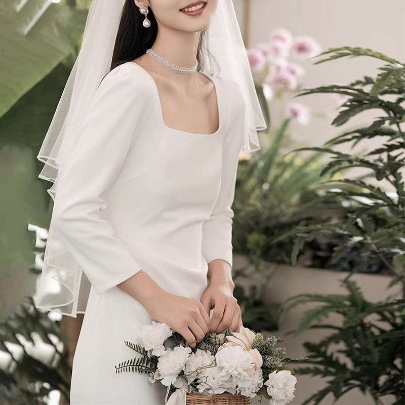 轻奢高级感长袖女法式方领修身弹力长款领证订婚白色小礼服连衣裙