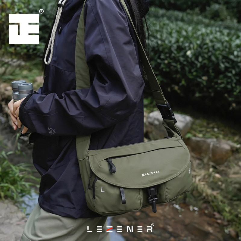 LEZENER立正原创通勤健身斜挎包男通勤旅行轻便大容量单肩包女