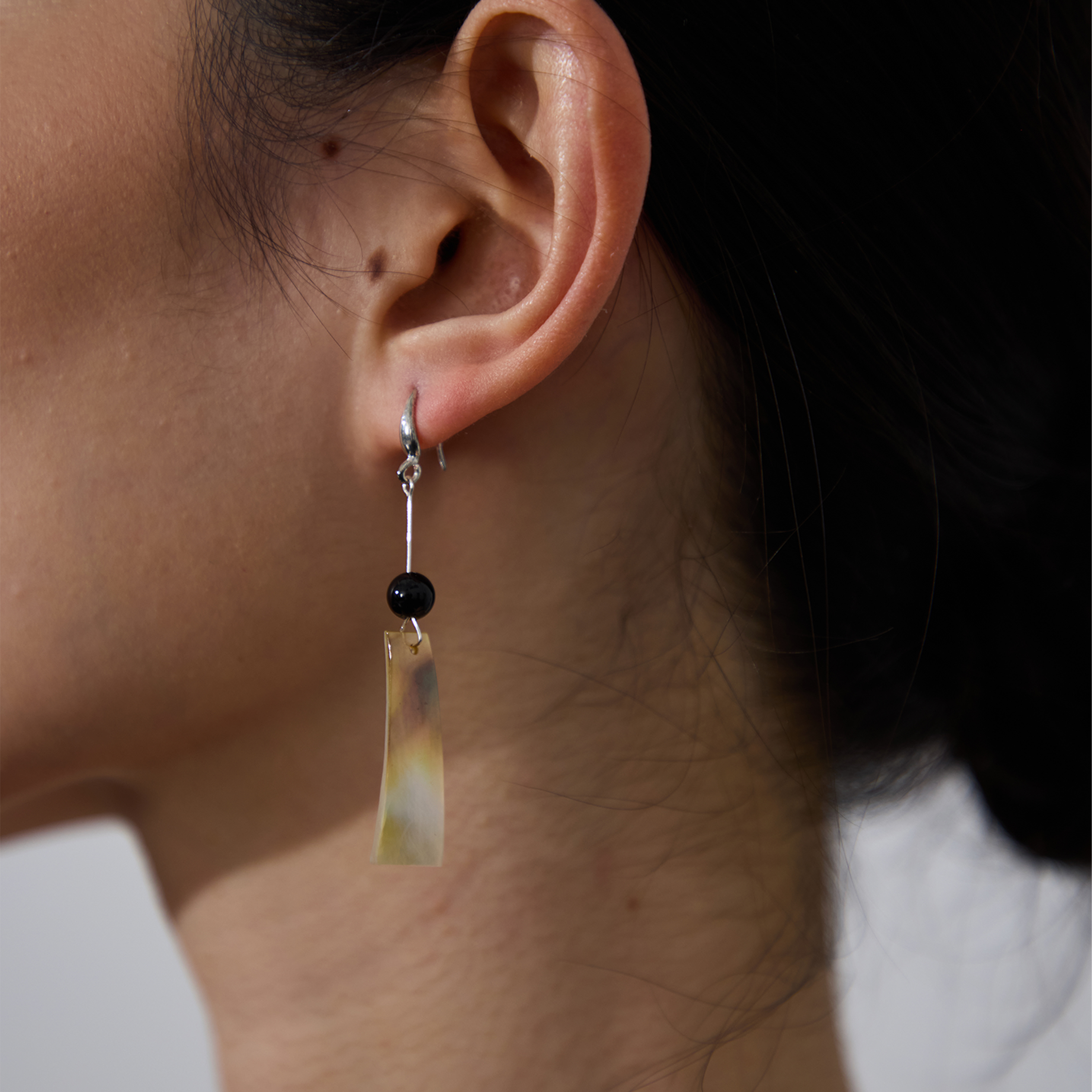 NOEND 【周雨彤同款国风】S925纯银黑碟贝黑玛瑙复古气质耳环