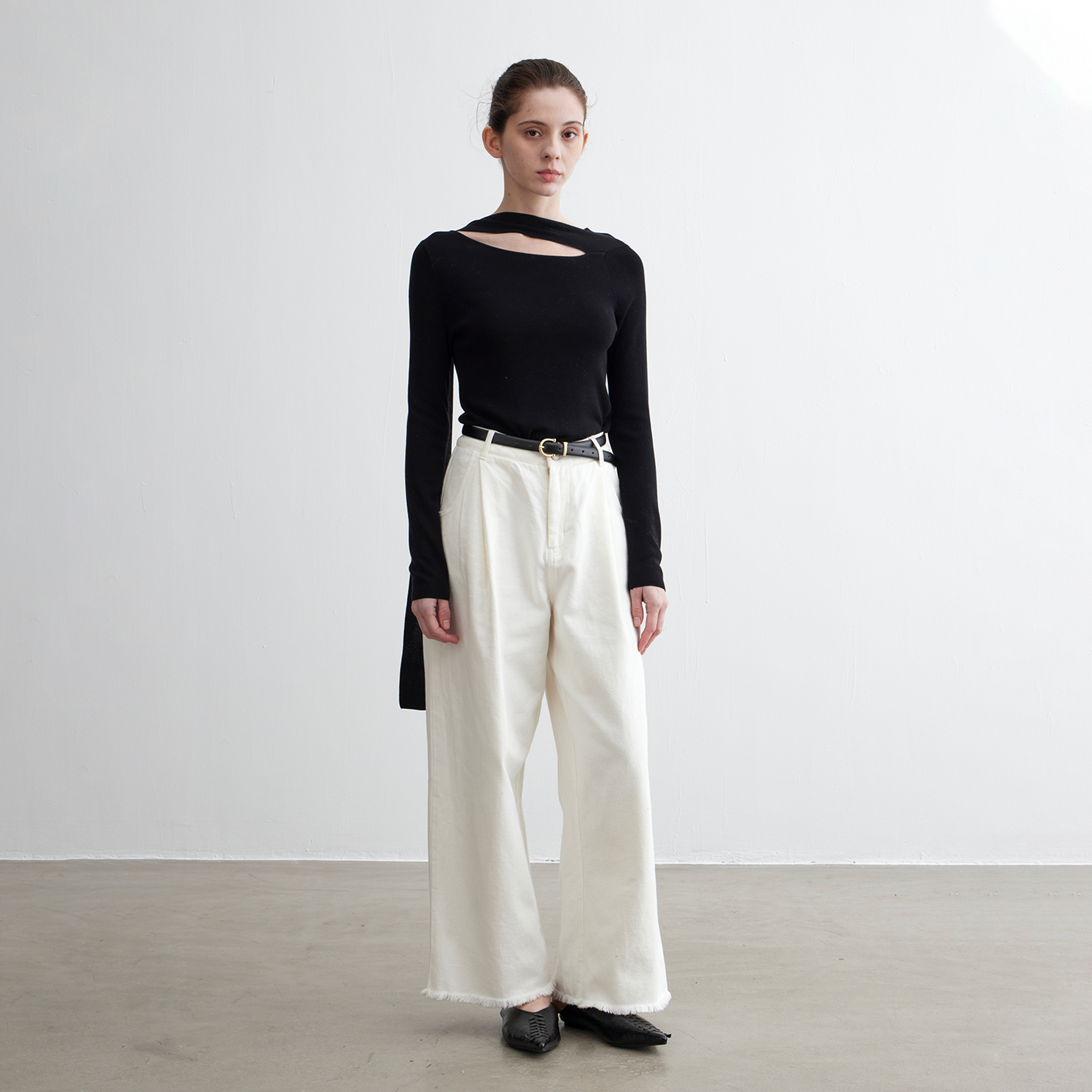 NOEND25SS 斜切领斜肩飘带100%莱赛尔显瘦针织上衣