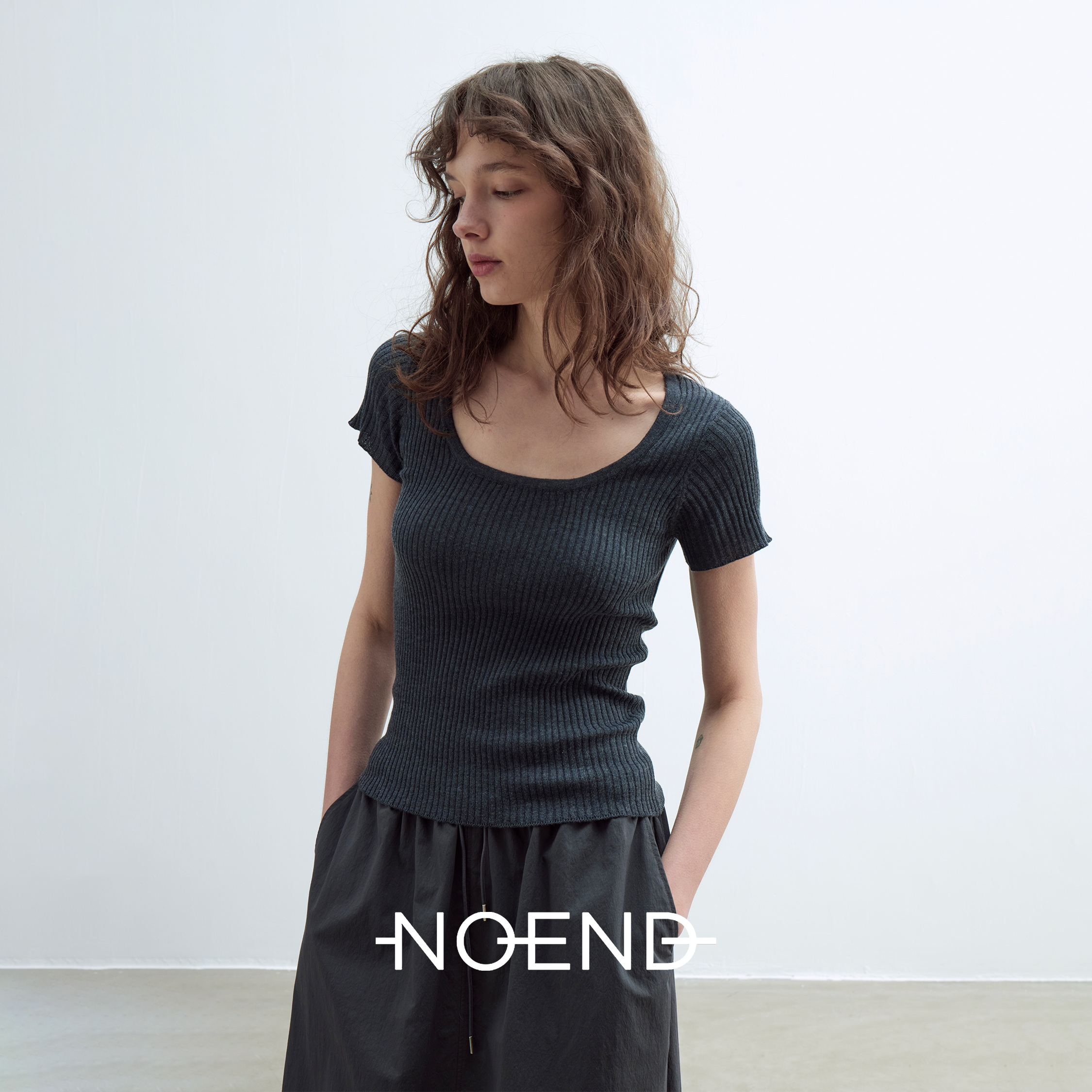 桑蚕丝U领显瘦短袖多色上衣