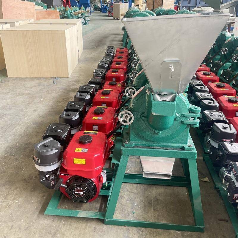 汽油款齿盘式粮食磨粉机电动高粱麸皮粉碎机多型号粮食造粒机