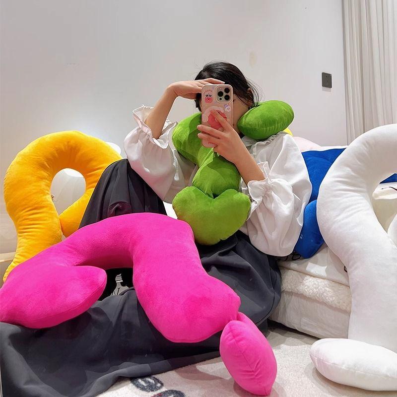 多巴胺问号抱枕卧室沙发爱心尾巴抱枕教学抱枕模型