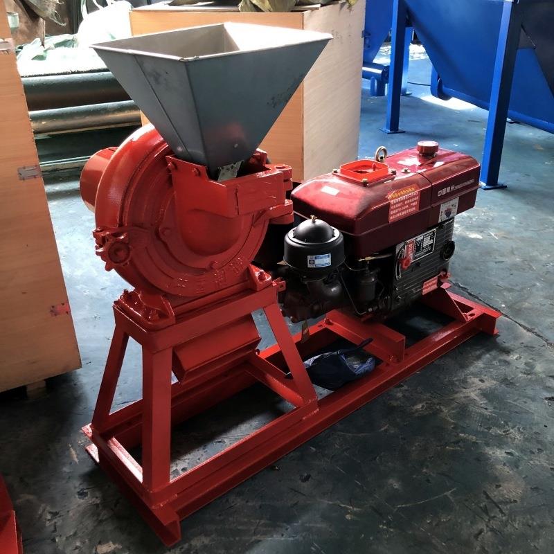 15马力柴油机带粮食磨粉机不锈钢药材齿盘粉碎机干湿糯米打粉机