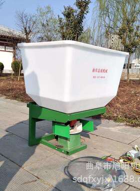 SCB2三4V家用轮后挂式电动施肥撒肥机小四轮前置器12V农用化肥抛
