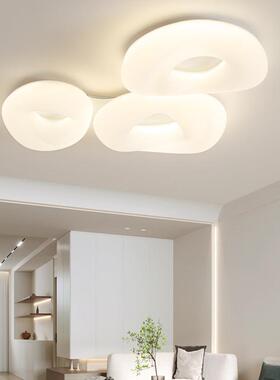 205年新客吸顶灯主卧室现代简约个款性创意儿童房奶油风AY9823吊