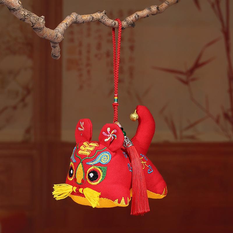 中国风粗布刺绣手工布老虎挂件摆件布艺玩偶宝宝抓周百天满月礼品