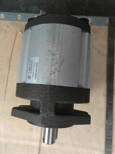 意大利RONZIO罗茨 03ZD303014PJT002全系齿轮泵 液压马达 选型