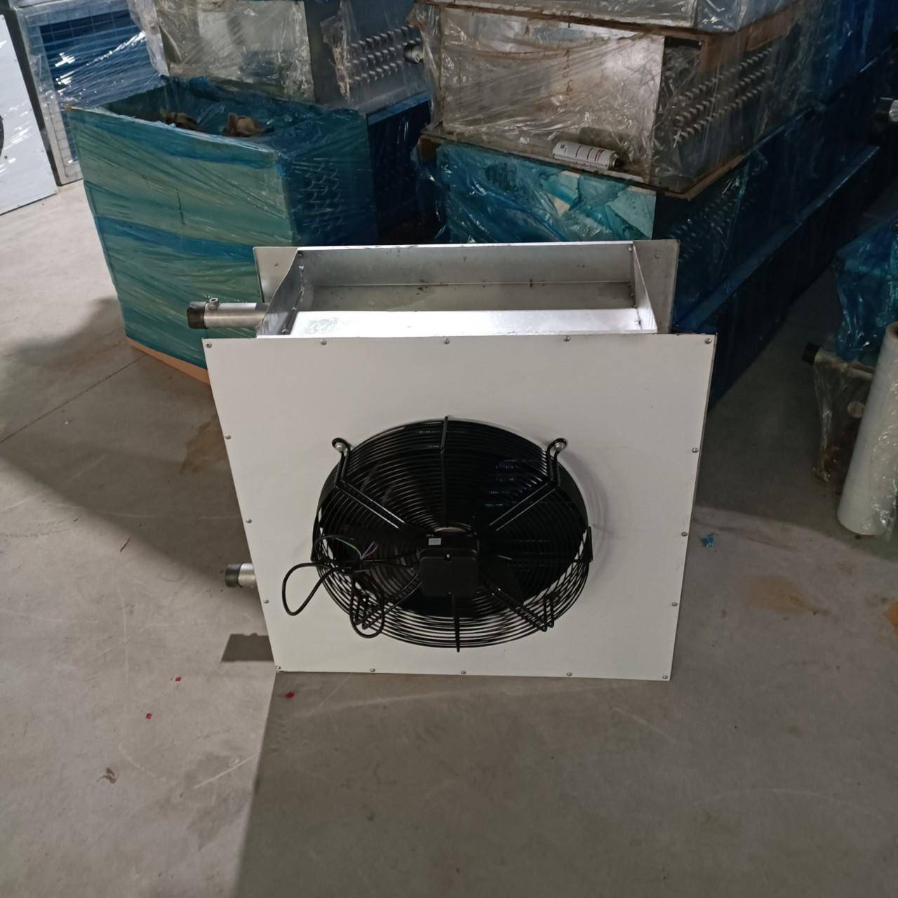 优惠热推温室大棚管道式铜管水温暖风机水暖锅炉配套散热器厂家