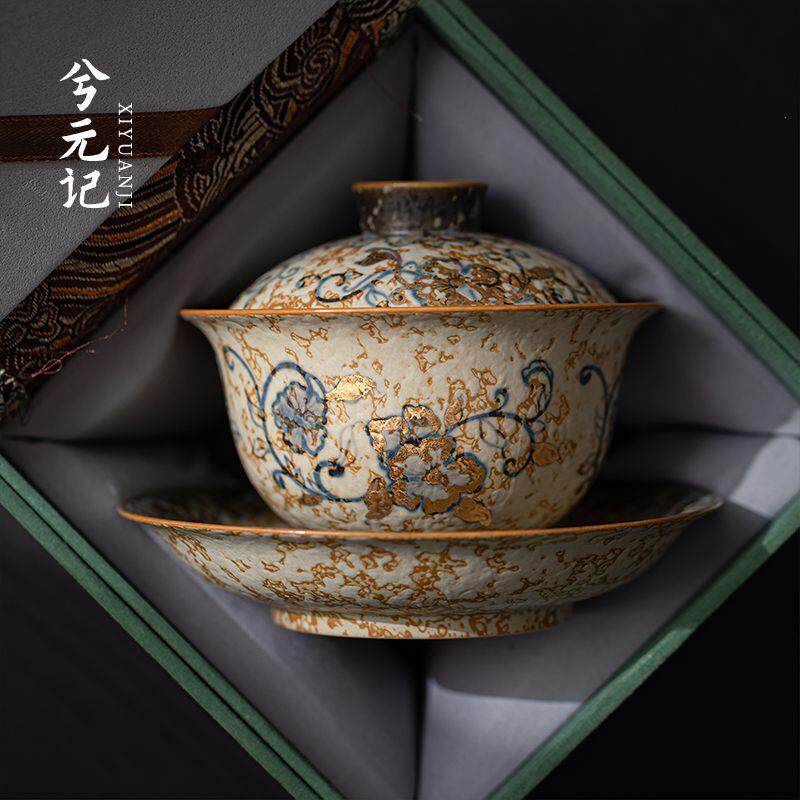 缠枝莲手绘青花火石红三