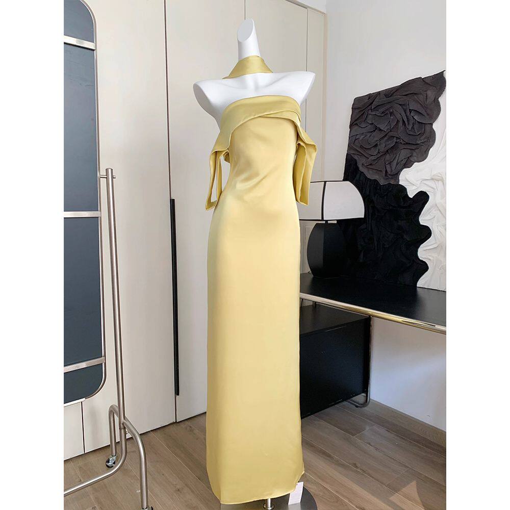 法式轻奢气质抹胸连衣裙女春夏设计感修身收腰一字露肩缎面长裙子