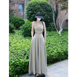 性感露背V领腰部镂空设计感大裙摆拖地连衣裙女小众度假长裙夏季