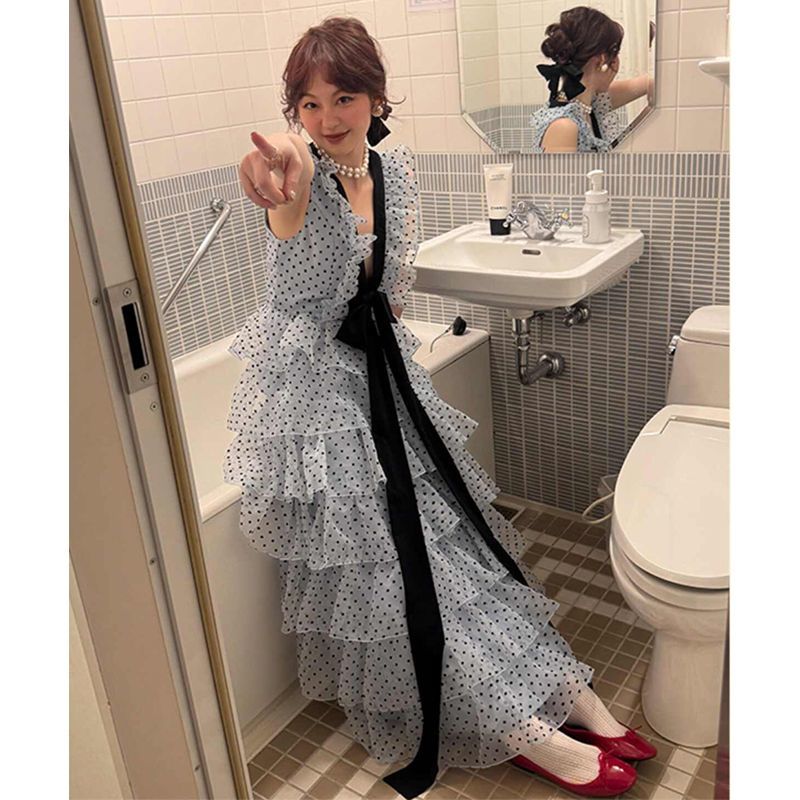 日常可穿轻礼服蛋糕裙小香风法式蓝色v领蝴蝶结波点无袖连衣裙女