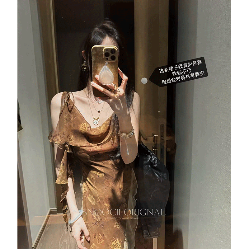 复古国风碎花吊带连衣裙设计感拼接荷叶边气质长裙女