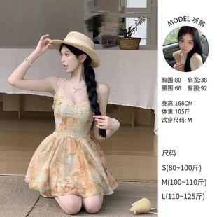 天鹅er莫奈花园夏季收腰气质时尚碎花蕾丝连衣裙印花大摆蓬蓬短裙