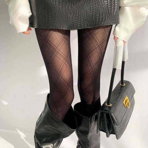 1 Pair of Diamond Patterned Sheer Stockings Thin Black