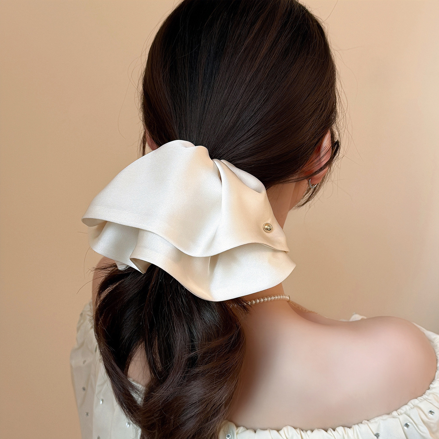 温柔甜美在逃公主缎面裙摆马尾夹女轻奢优雅高级感时尚显发量发夹