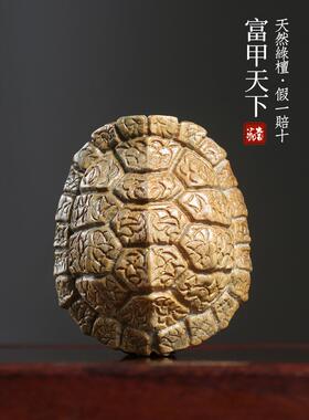 采购产品天然的绿色檀香木雕，丰富的龟壳挂件，办公室工作站减压