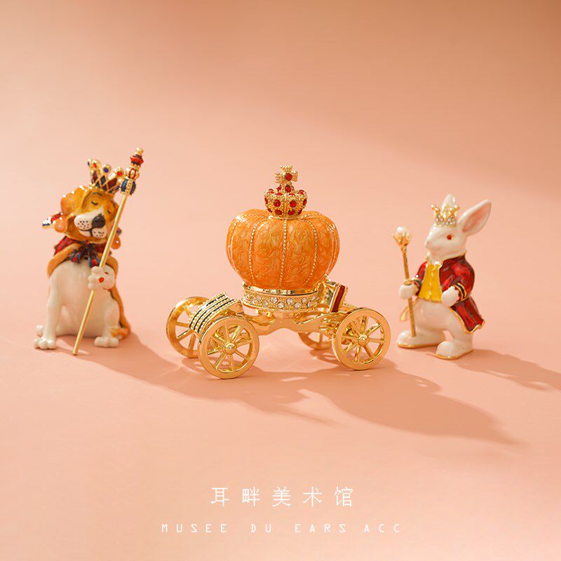 A皇家南瓜马车首饰盒小型2024红色新年圣诞生日礼物复古轻奢摆件