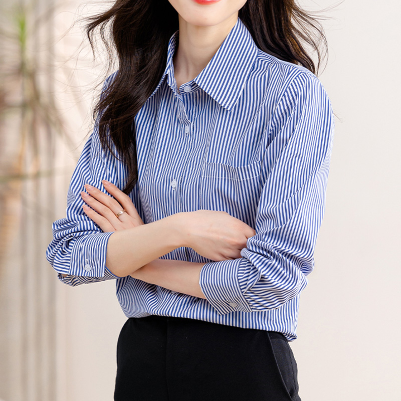 蓝色竖条纹女士衬衣春季2025年新款百搭职业上衣薄款长袖翻领衬衫