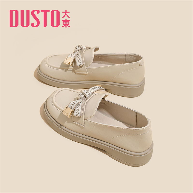 大东白色小皮鞋女2025新款秋冬法式平底单鞋一脚蹬通勤英伦乐福鞋