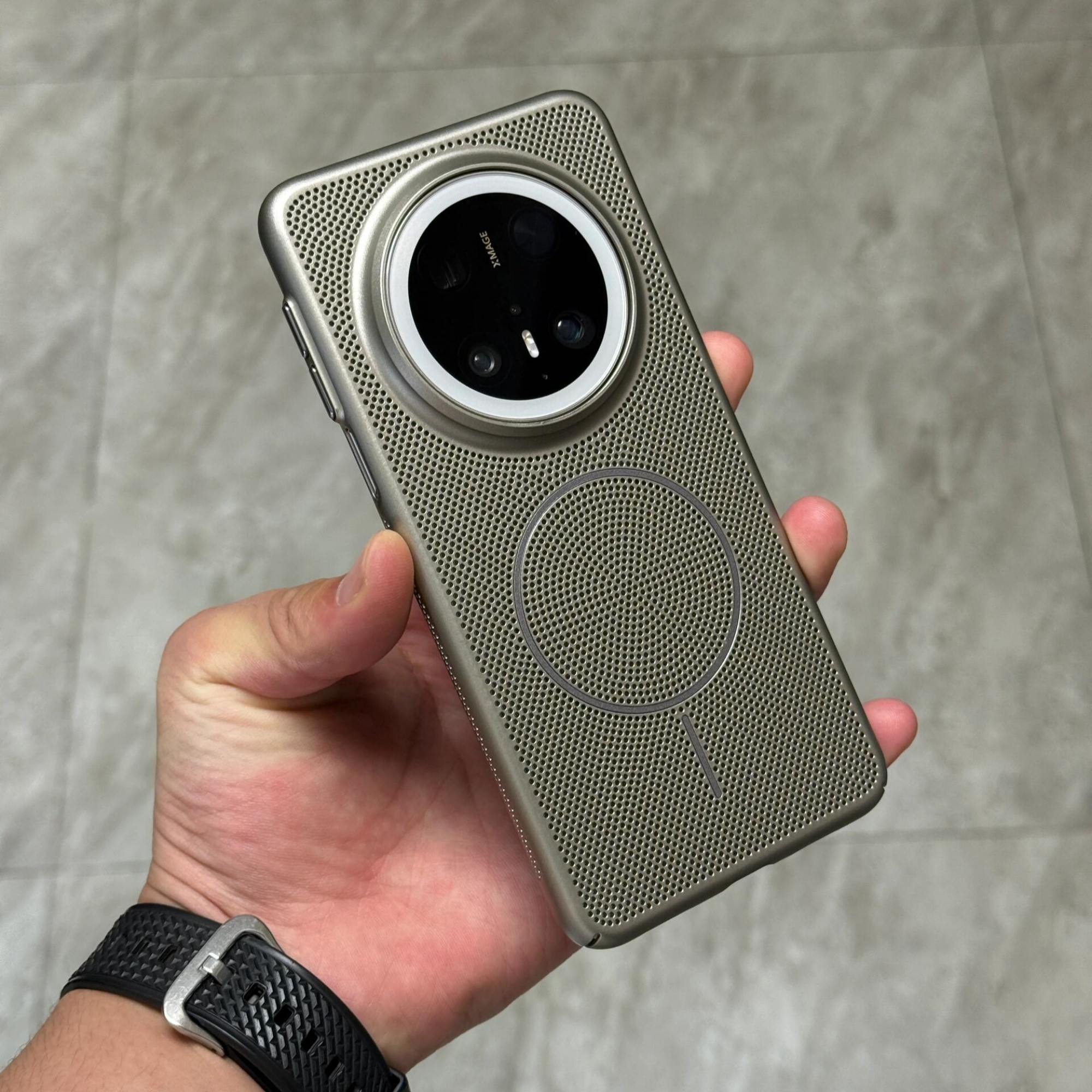 高级感电镀细圈磁吸网孔适用华为mate70/60pro+手机壳超薄Pura80ultra哑光磨砂Pura70pro散热透气金属按键男