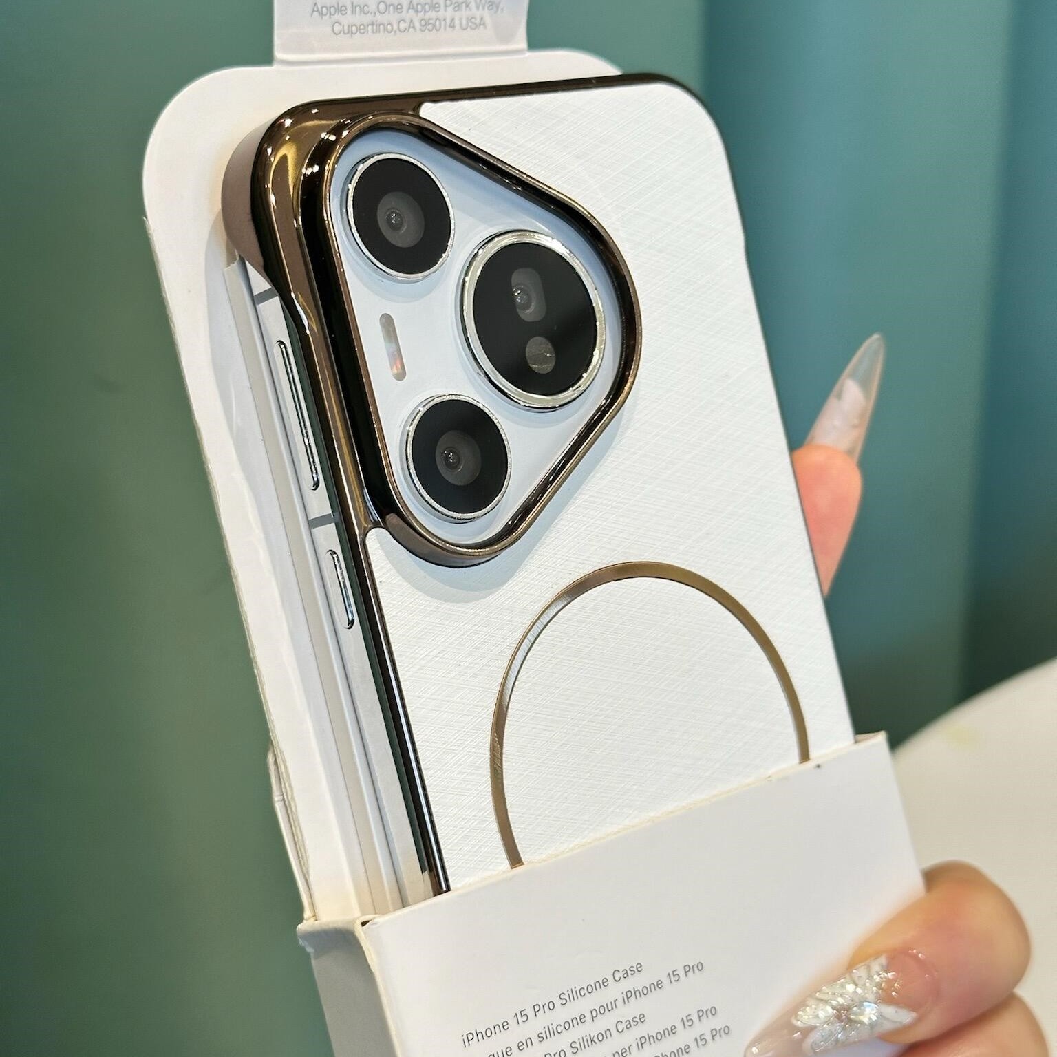 细圈磁吸金丝无边框适用华为Pura80ultra手机壳电镀mate70/60pro+超薄小米15pro高级感findx8s+钛金色x200s白