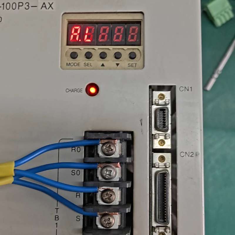 议价VELCOC 100P3-AX 伺服驱动器可维修 - 实物图
