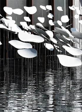 户外不锈钢风动叶子雕塑抽象圆形水池水景摆件酒店别墅售楼处装饰