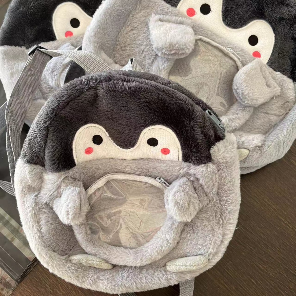 冬季背包新款企鹅双肩女卡通jk