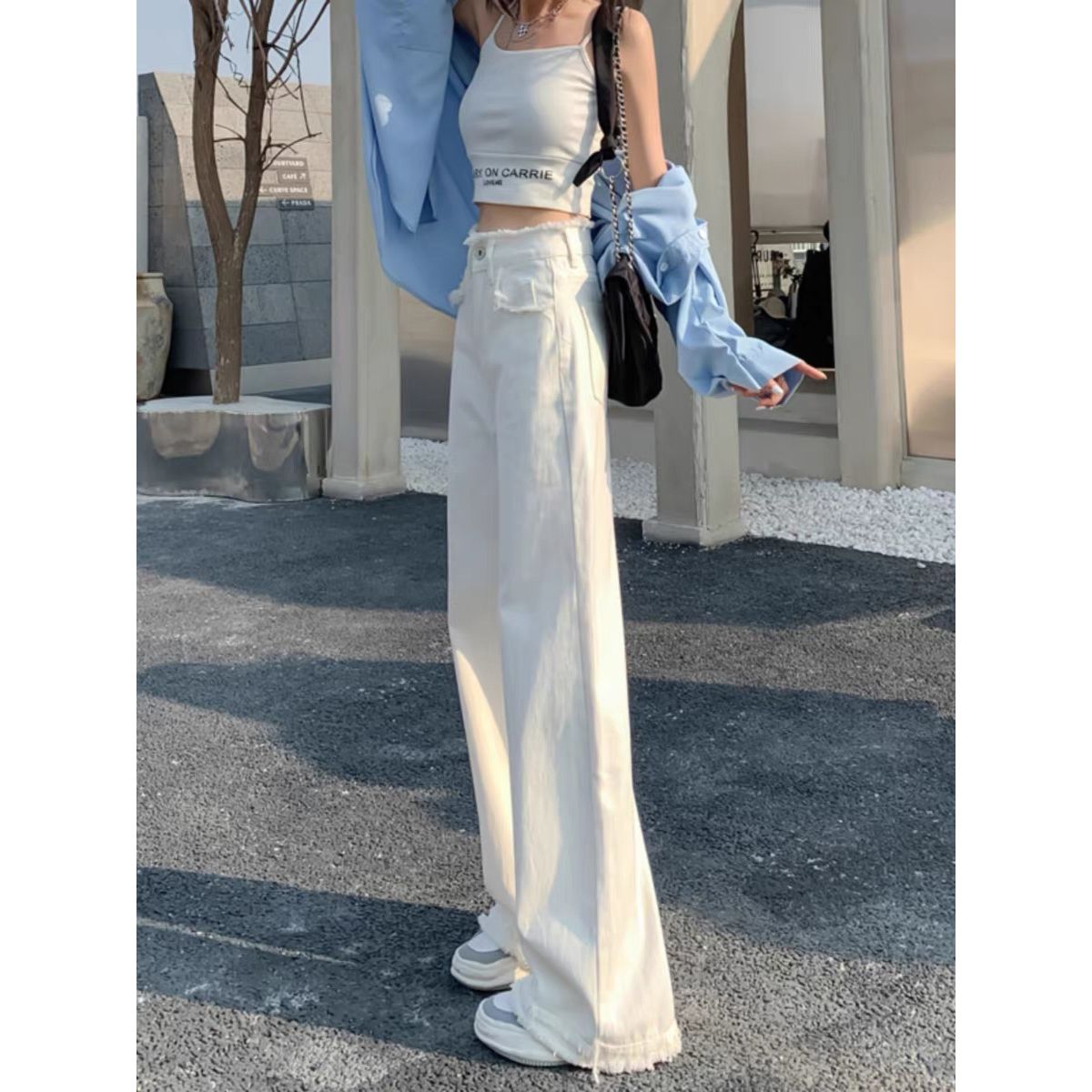 白色高腰毛边直筒牛仔裤女2026年早秋新款宽松显瘦阔腿拖地裤子