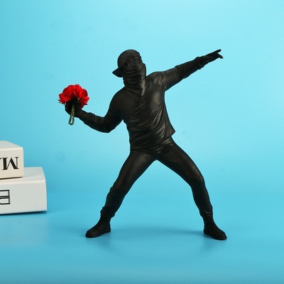 极速Cool Resin Banksy Sculptures Flower Thrower StaWtue Bomb