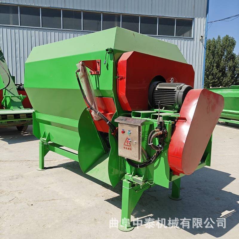 单轴饲草料青贮混合机牛羊草料粉碎混料机16立方大型粉碎搅拌机