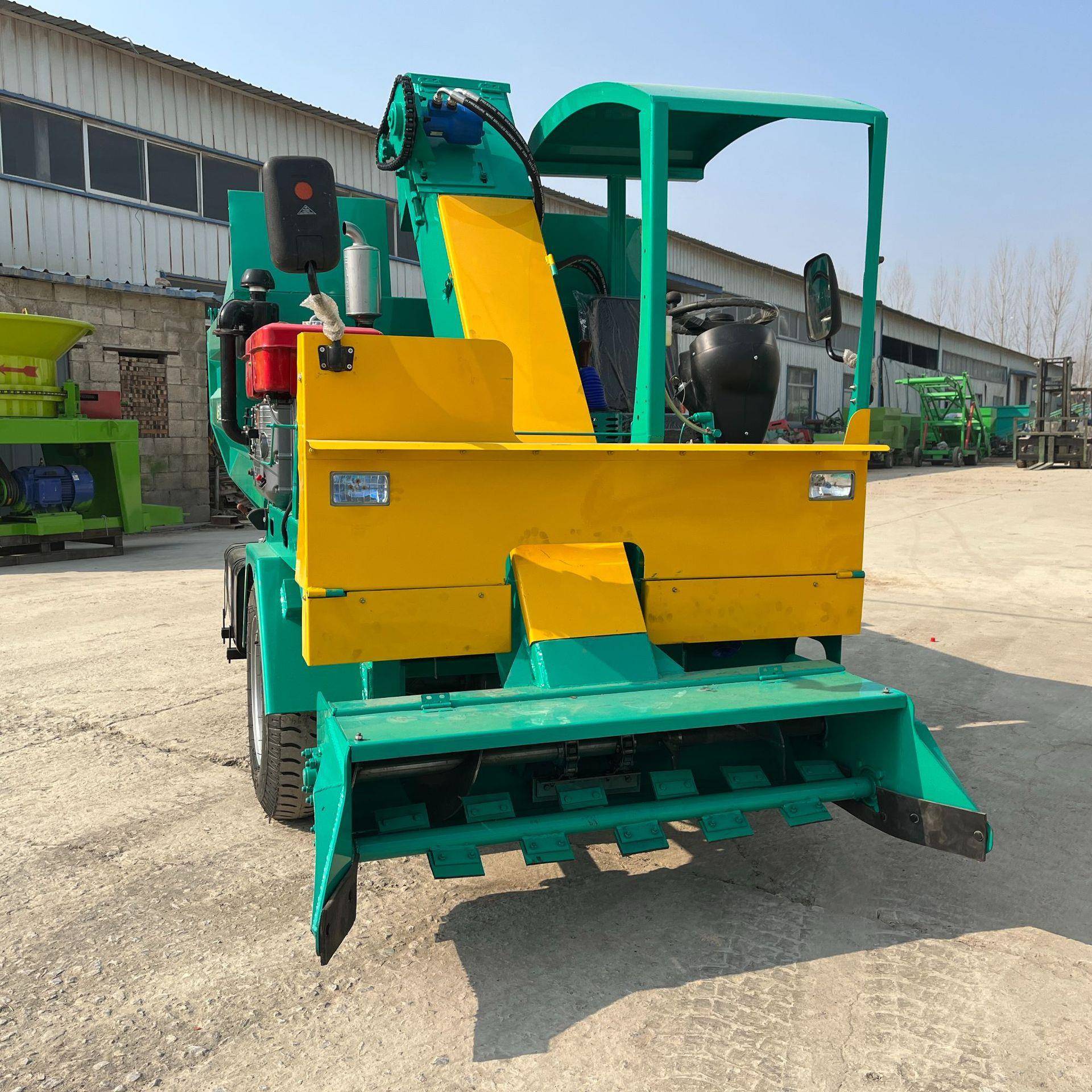 32马力小型四轮清粪车牛粪清理机液压翻斗自卸清粪车厂家