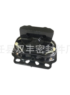 源头厂家促销美系卡车肯沃斯福莱纳发动机支架OE; M17498质量三包