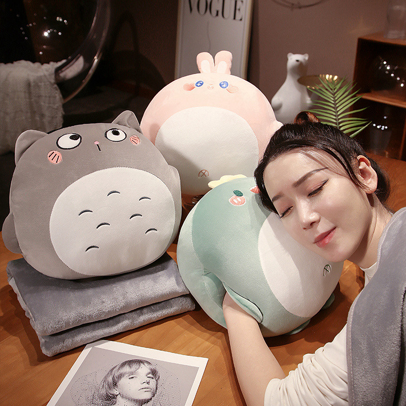 龙猫空调毯子三合一办公室抱枕B被子两用午睡枕趴着睡觉汽车午休