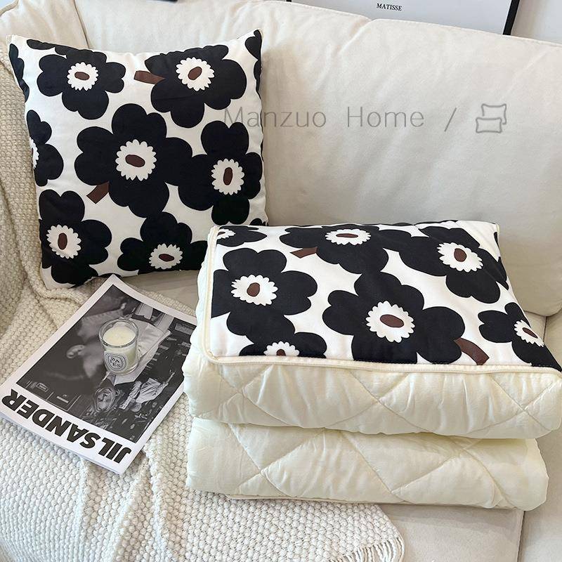 满座黑色花朵抱枕毯被子两用午睡毯沙发靠垫空调被办公室午睡毯子