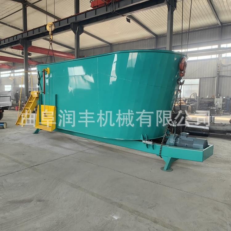 畜牧养殖牧场搅拌机加厚材质饲料混合机9方直连电动拌料机