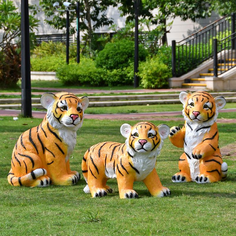 仿真老虎摆件户外花园景观公园售楼部景区草坪装饰玻璃钢动物雕塑