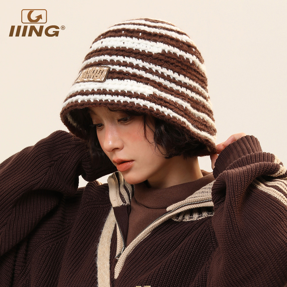 小众设计奶咖色手工编织渔夫帽