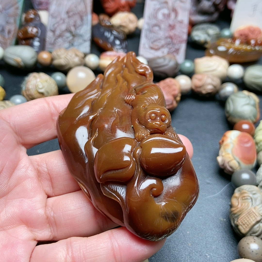 灵猴献桃，摆件,珠宝/钻石/翡翠,颈饰,淘宝优惠券,粉丝福利购,淘宝优惠卷