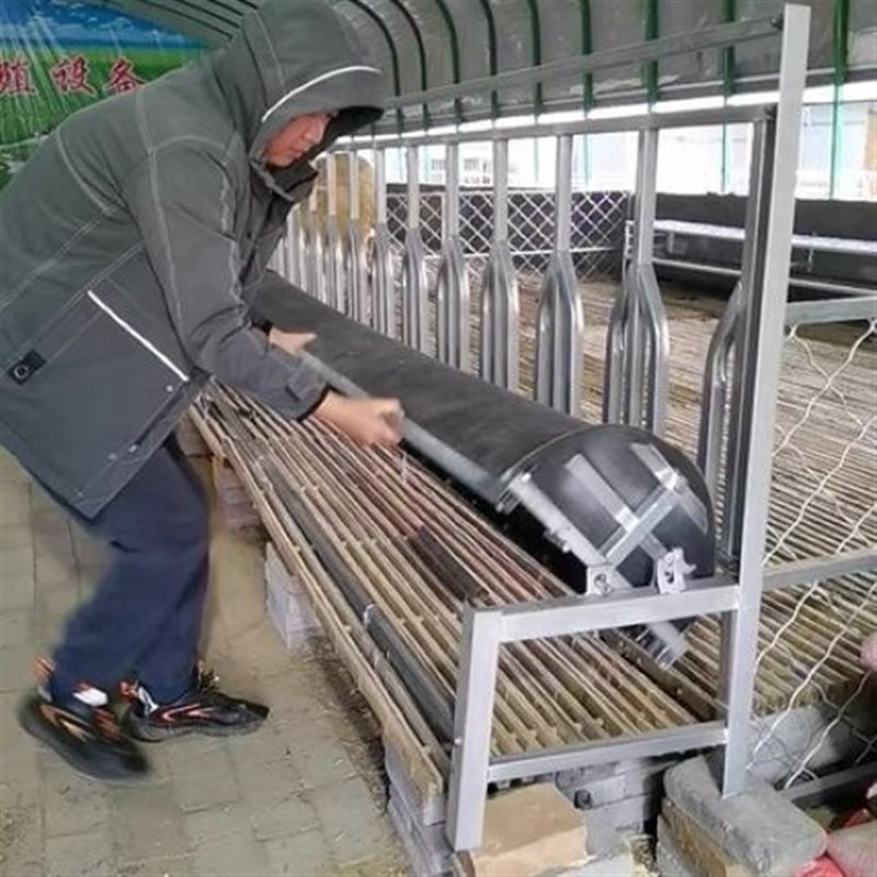 养殖定位栏式羊食槽围栏羊料槽加厚胶皮翻转羊颈夹羊槽预防羊打架