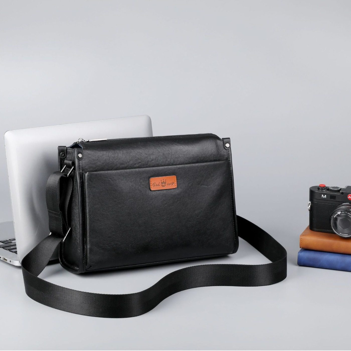 仅亏一天新款 真皮男士斜挎包高级感男士头层牛皮背包男大容量夏