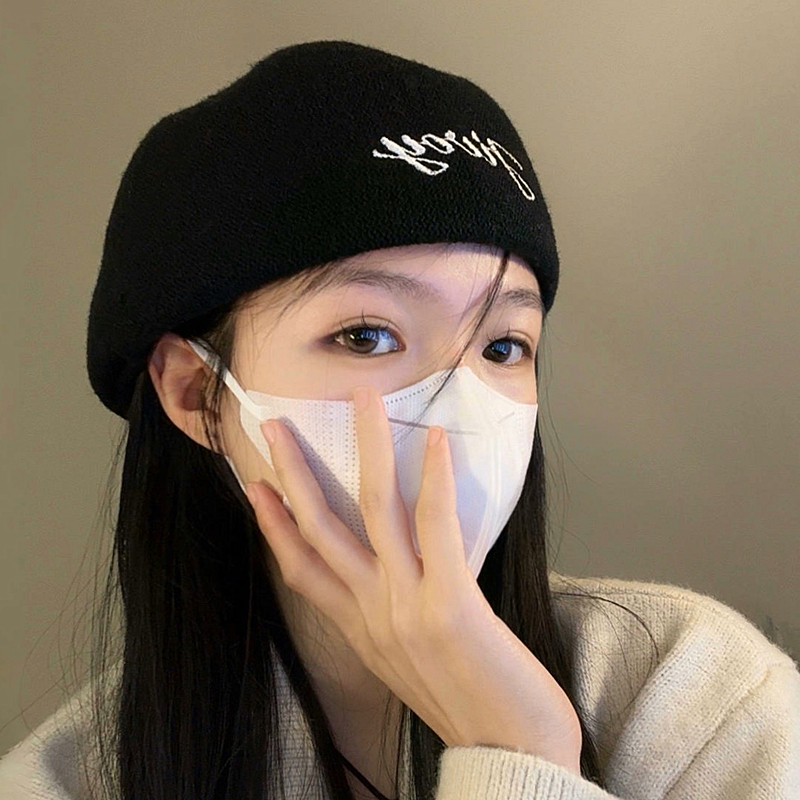 黑色贝雷帽女夏季2025新款显脸小反戴前进帽大头围羊毛呢画家帽子