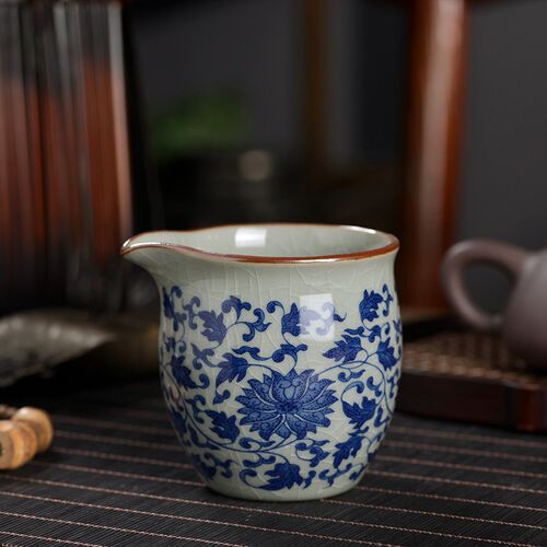 新品景德镇青花陶泥缠枝莲公道z杯开片可养陶瓷茶海公杯家用匀杯