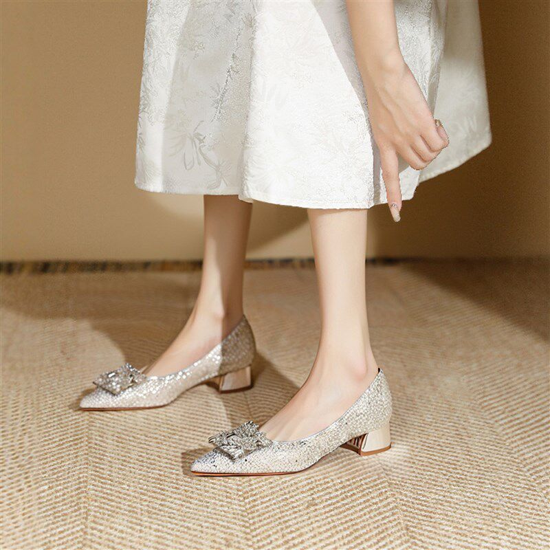 新品女粗跟单鞋水钻宴会通勤鞋婚鞋永不过时R高跟鞋3cm婚纱